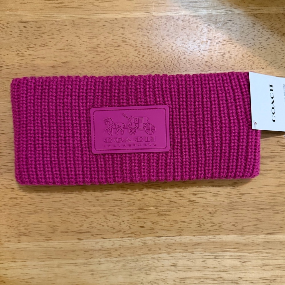 Women’s Coach cable knit headband in Pink NWT